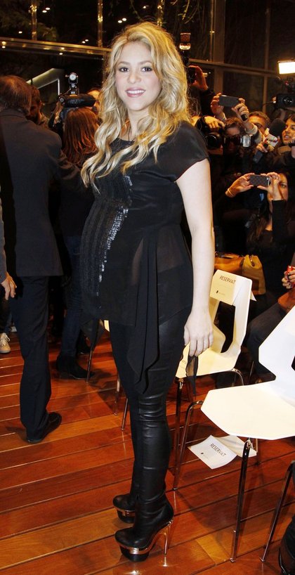 Shakira fait rimer maternité avec mode et élégance