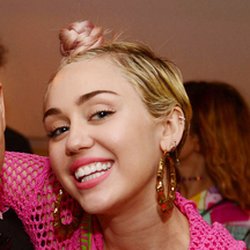 Miley Cyrus - coiffures