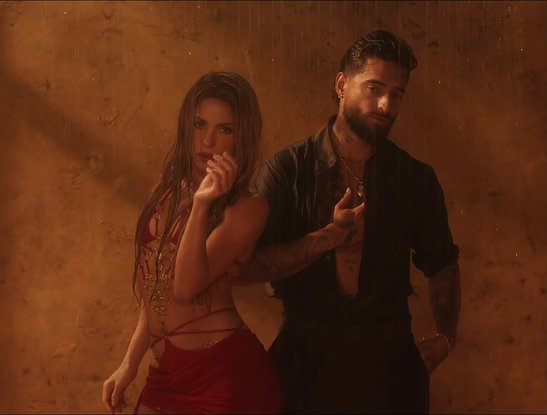 Shakira et Maluma dans le clip "Agua"