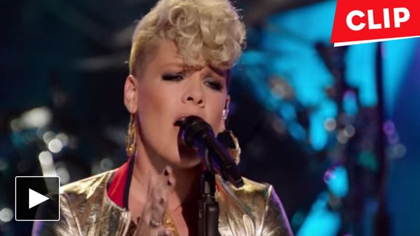 Pink : plongez dans les coulisses de sa vie avec «Whatever You Want»