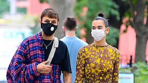 Dua Lipa et Anwar Hadid: des photos du couple dévoilées pour la Saint-Valentin