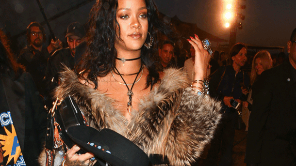 Rihanna en fourrure pour le défilé Dior!