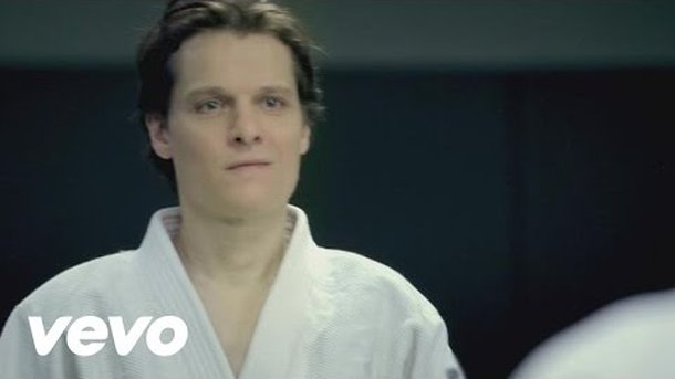 Benabar dans "L'envers (du décor) des coulisses"