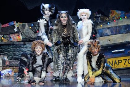 La première représentations de Cats avec Chimène Badi
