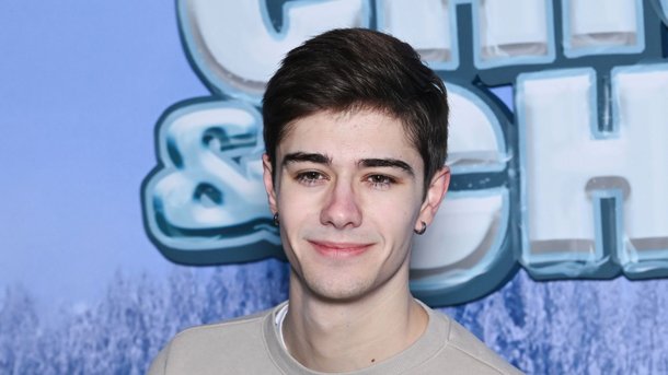 Axel de la « Star Academy » annonce la sortie de son premier single