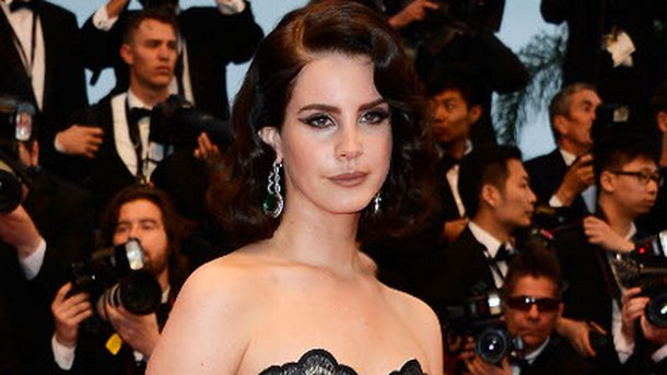 Lana Del Rey est-elle fiancée ?