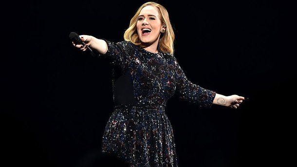 Adele devient animatrice de l'émission Saturday Night Live
