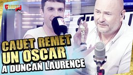 Cauet remet un oscar à Duncan Laurence - C'Cauet sur NRJ