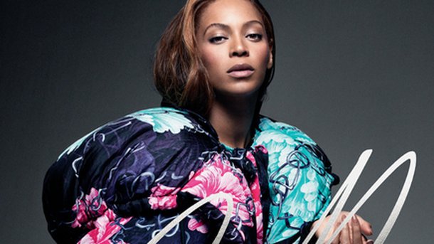 Beyoncé : sublime en couverture du CR Fashion Book