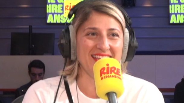 Marion Mézadorian offre un de ses nouveaux sketches à Elodie Poux... et aux auditeurs de l'Afterwork du rire