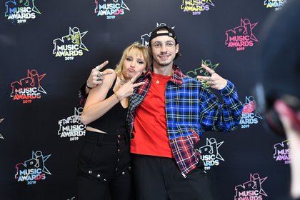 Angèle et Roméo Elvis - Backstage NRJ Music Awards 2019