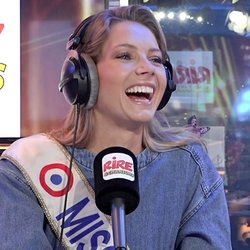 la-bio-express-sonore-amandine-petit-miss-france-2021-photo