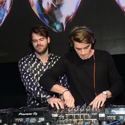 The Chainsmokers - NRJ DJ AWARDS 2016 - La Cérémonie