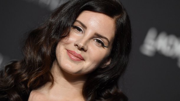Lana Del Rey se venge de son ex en 4 par 3