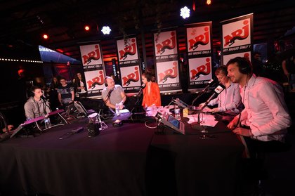 Selena Gomez à Paris chez Cauet