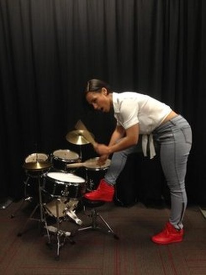 Alicia Keys: je répète pour le concert de Miami sur la batterie d'Egypt !!!! MIA j'arrive!!!;-) 