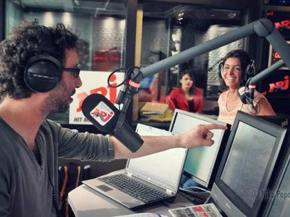 Jenifer chez Manu dans le 6/9 sur NRJ