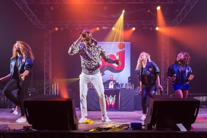 NRJ Music Tour Lyon - When We Were Young et Dry