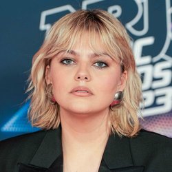Louane - TAPIS ROUGE - NRJ MUSIC AWARDS 2023