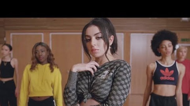 Mura Masa & Charli XCX - 1 Night