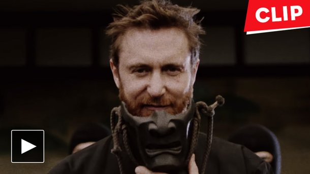 David Guetta joue les yakuzas dans le clip de «Flames» avec Sia