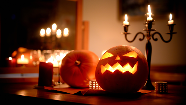 Les infos du Réveil Chérie : pour Halloween, Airbnb vous propose une nuit hantée dans la maison de Beetlejuice