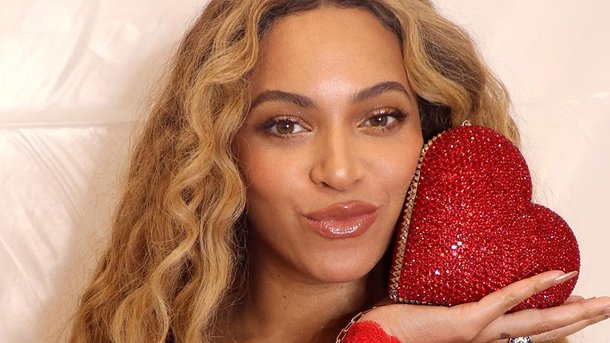 Beyoncé lance un défi aux internautes avec le #BeforeILetGoChallenge