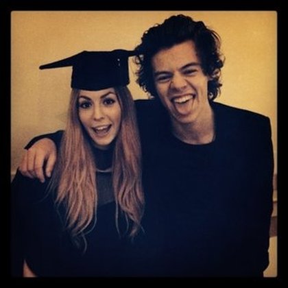 Harry Styles: Ma soeur a été diplomée ! Elle est intelligente et tout !