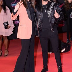 Clara Luciani et Kendji - Montée des Marches NRJ Music Awards 2019