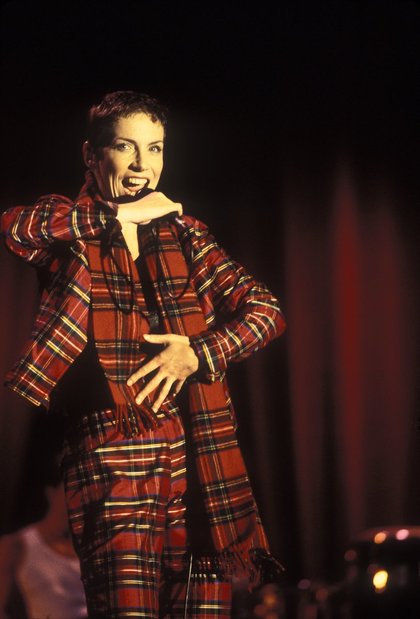 Annie Lennox adopte le motif écossais