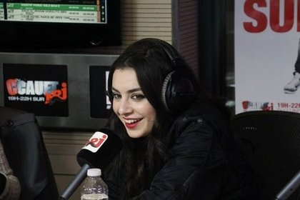 Mercredi 3 Décembre avec Charli XCX
