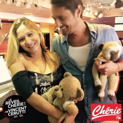 Stéphanie et Vincent fêtent la journée de la peluche