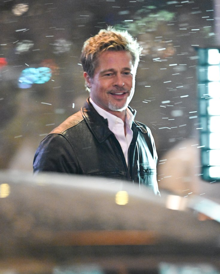 Brad Pitt sur le plateau de tournage de "Wolves" au South Street Seaport