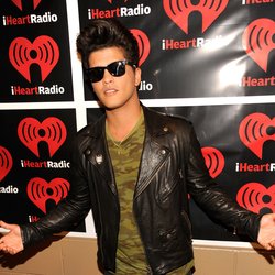 Bruno Mars : l’homme à lunettes
