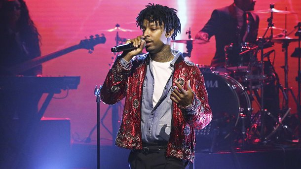 21 Savage est né en Angleterre