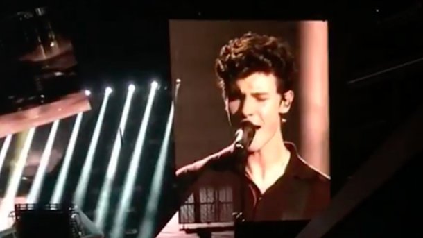 Shawn Mendes est arrivé à Cannes et il répète déjà !