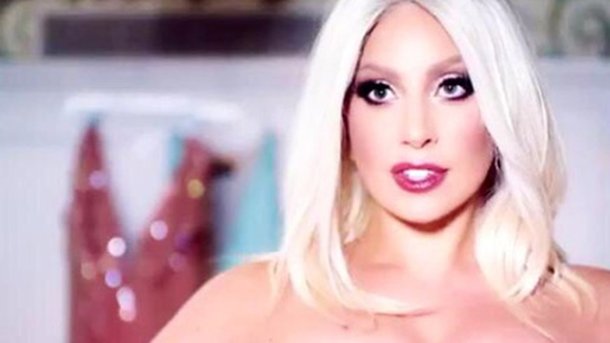 Lady Gaga : splendide pour Shiseido !