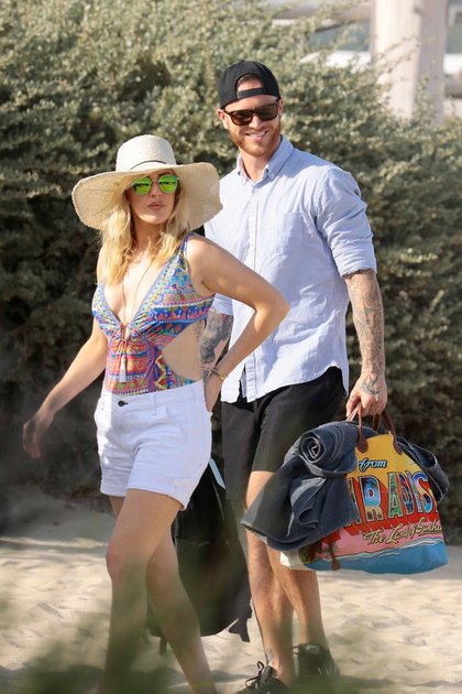 Ellie Goulding à Saint-Tropez