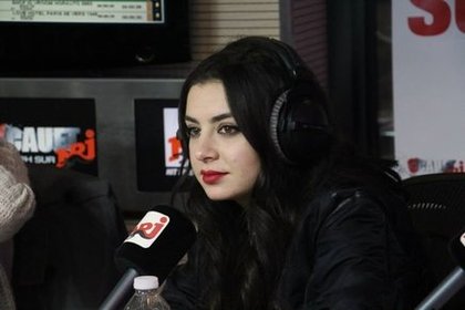 Mercredi 3 Décembre avec Charli XCX