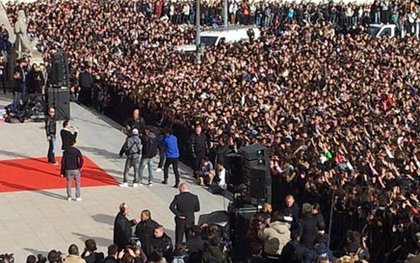 FLASH MOB GANGNAM STYLE AVEC PSY ET CAUET