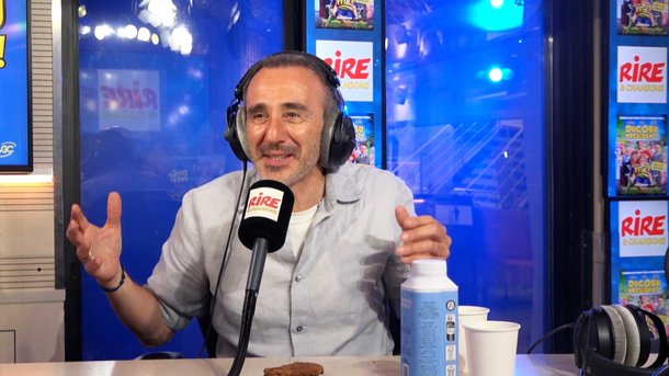 Elie Semoun explique comme il est compliqué, voire difficile, de tourner avec une quarantaine d’enfants