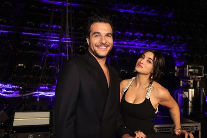 Amir et Camélia Jordana- Backstage NRJ Music Awards Paris Edition