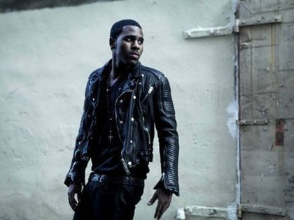Jason Derulo se met-il la pression ?