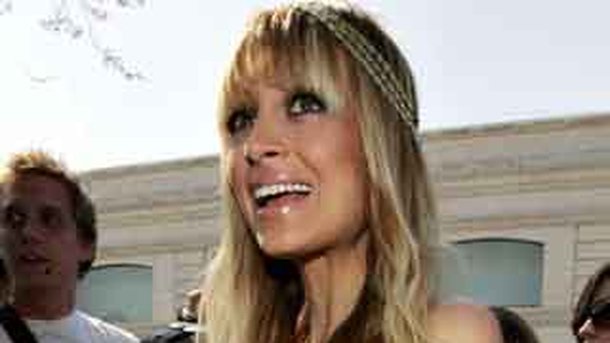 Nicole Richie : elle vend les vêtements de sa fille
