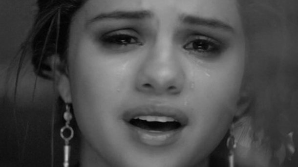 Selena Gomez : en larmes dans son nouveau clip... pour Justin Bieber?