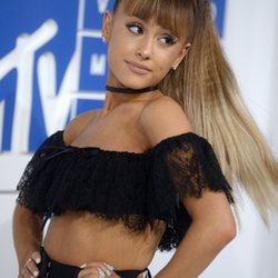Ariana Grande aux VMAs 2016