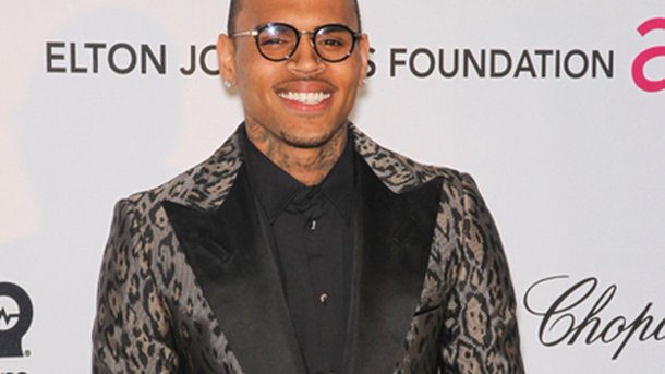 Chris Brown s'excuse envers Rihanna