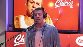 Charlie Puth interprète «Mother» en live acoustique sur Chérie FM