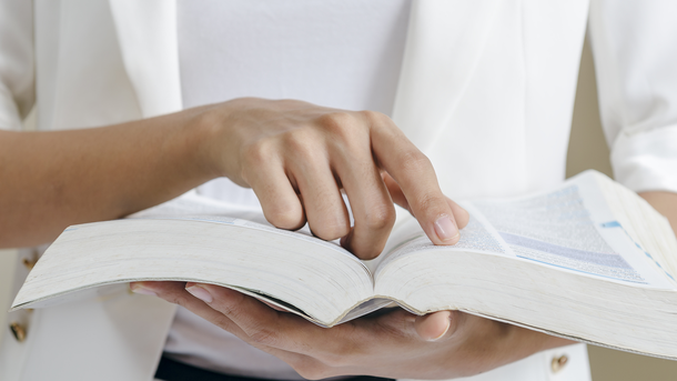 Les infos du Réveil Chérie : Quels sont les nouveaux mots du Petit Robert ?