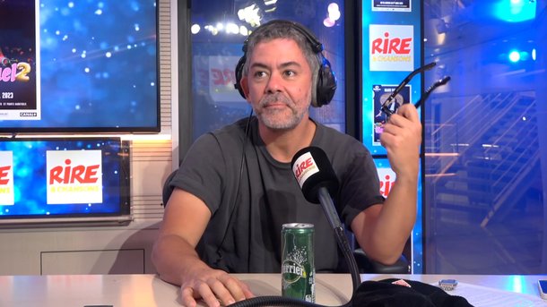 Manu Payet : extrait de son spectacle "Emmanuel 2" : "Les lunettes à verres progessifs ont un genre de pouvoir !"